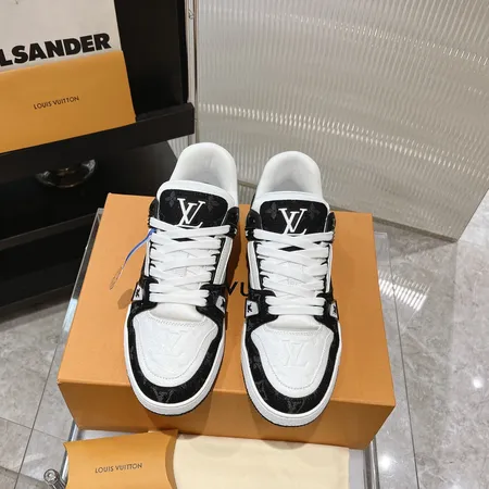 ルイヴィトン カジュアルシューズ