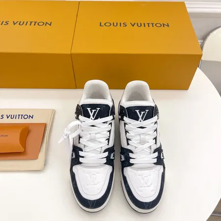 ルイヴィトン カジュアルシューズ