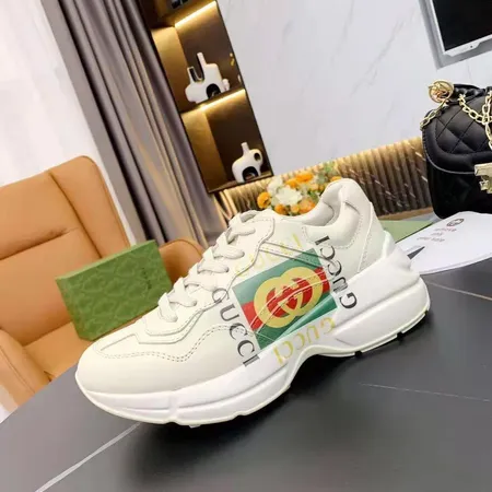 グッチ スニーカー