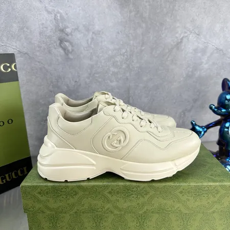グッチ スニーカー