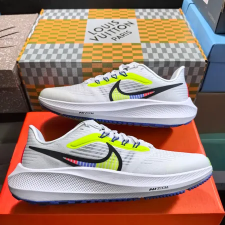 ナイキ スニーカー