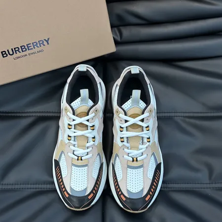 バーバリー ス カジュアルシューズ