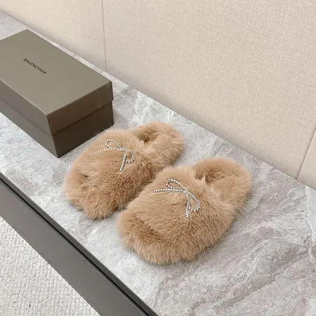 バレンシアガ スリッパ