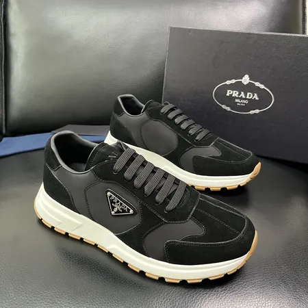 プラダ カジュアルシューズ