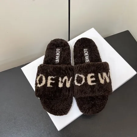 ロエベ スリッパ