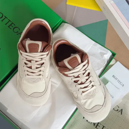 ボッテガ ヴェネタ スニーカー