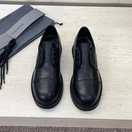 バレンシアガ カジュアルシューズ