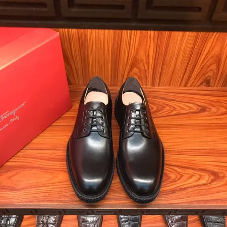 フェラガモ ビジネスシューズ