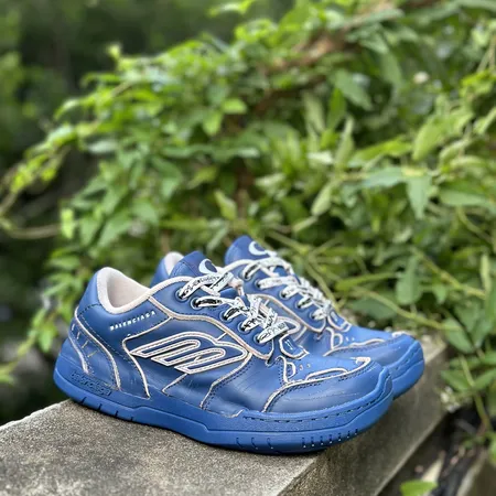 バレンシアガ カジュアルシューズ