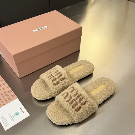 ミュウミュウ スリッパ