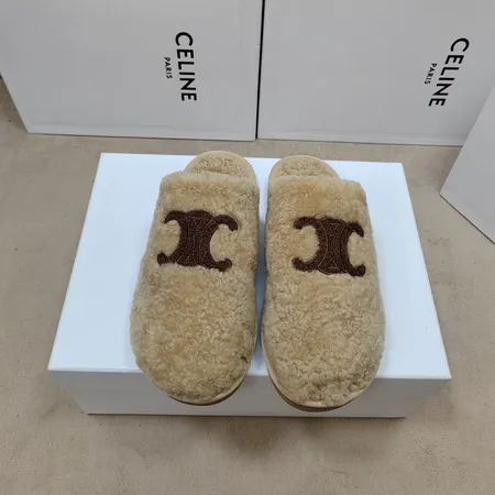 セリーヌ スリッパ
