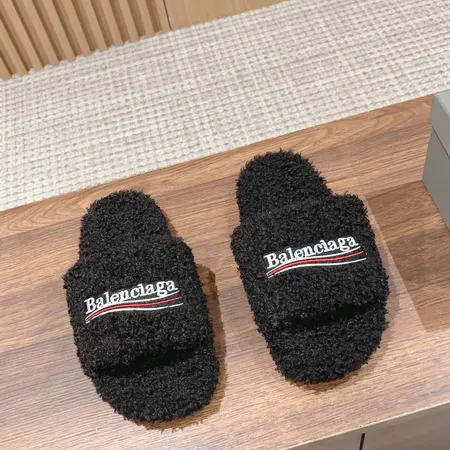 バレンシアガ スリッパ