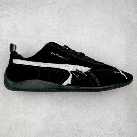 プーマ スニーカー