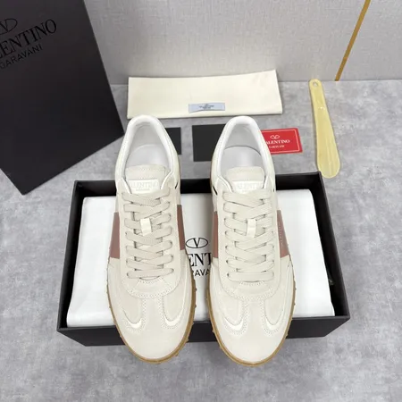 ヴァレンティノ カジュアルシューズ