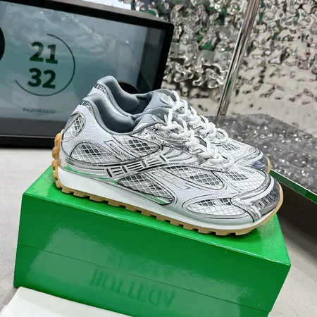 ボッテガ ヴェネタ スニーカー