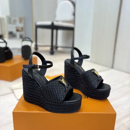 ルイヴィトン サンダル