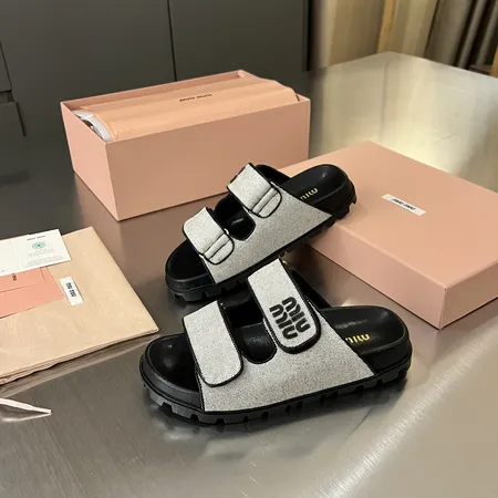 ミュウミュウ スリッパ