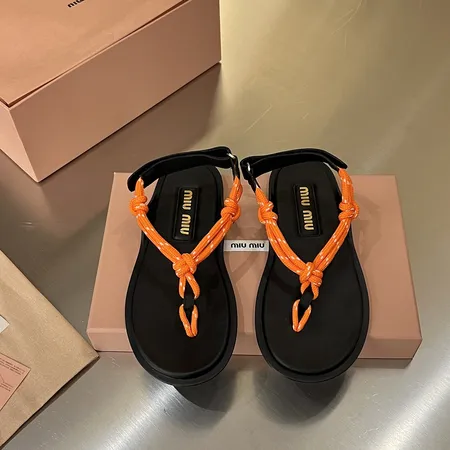 ミュウミュウ サンダル