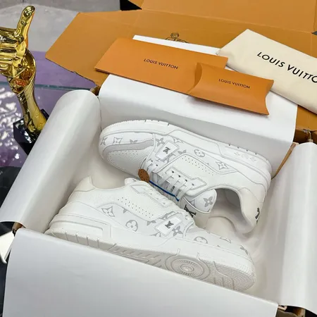 ルイヴィトン カジュアルシューズ