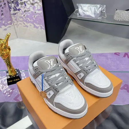 ルイヴィトン カジュアルシューズ