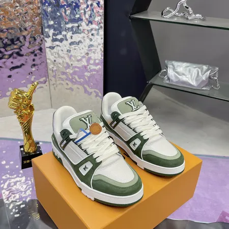 ルイヴィトン カジュアルシューズ