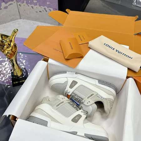 ルイヴィトン カジュアルシューズ