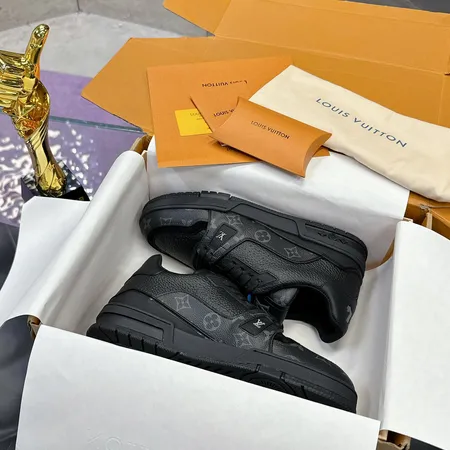 ルイヴィトン カジュアルシューズ