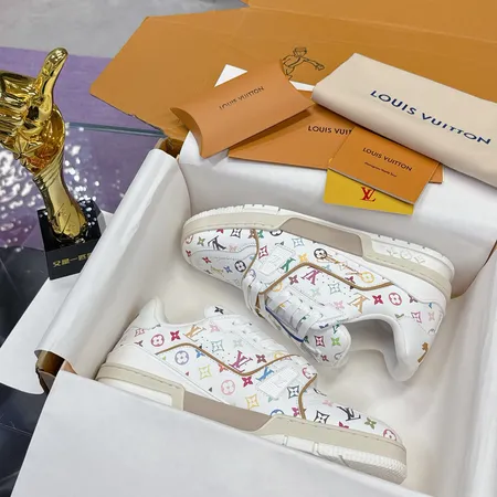 ルイヴィトン カジュアルシューズ