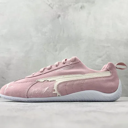 プーマ スニーカー