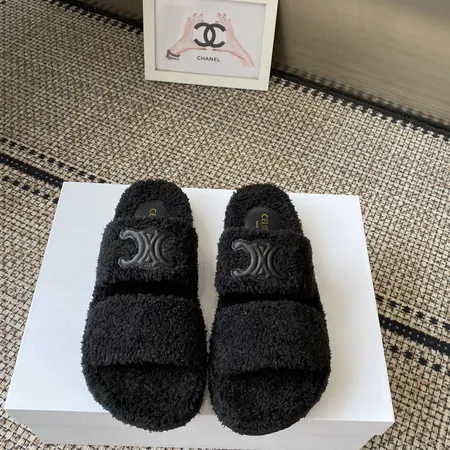 セリーヌ スリッパ