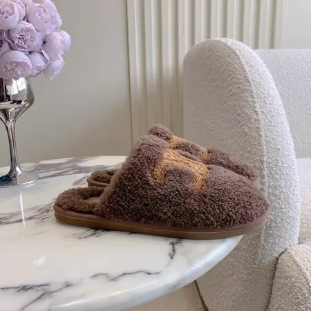 セリーヌ スリッパ