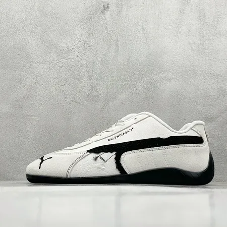 プーマ スニーカー