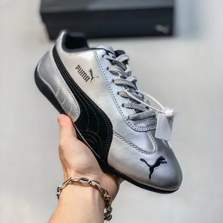 プーマ カジュアルシューズ