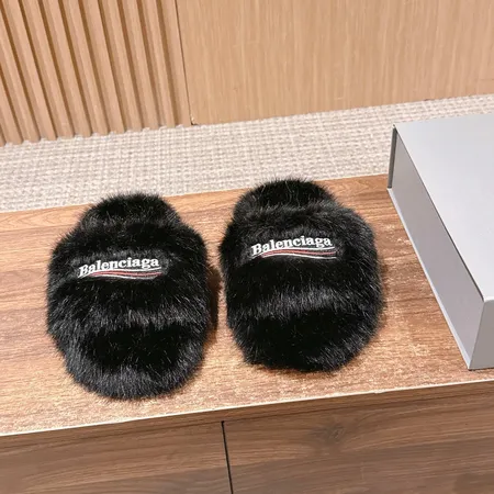 バレンシアガ スリッパ