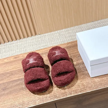 セリーヌ スリッパ