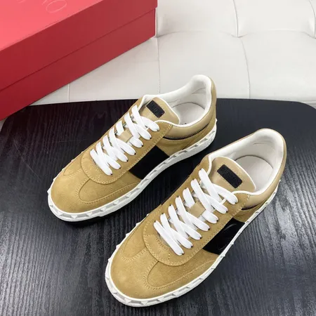 フェラガモ カジュアルシューズ