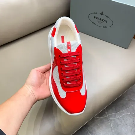 プラダ スニーカー