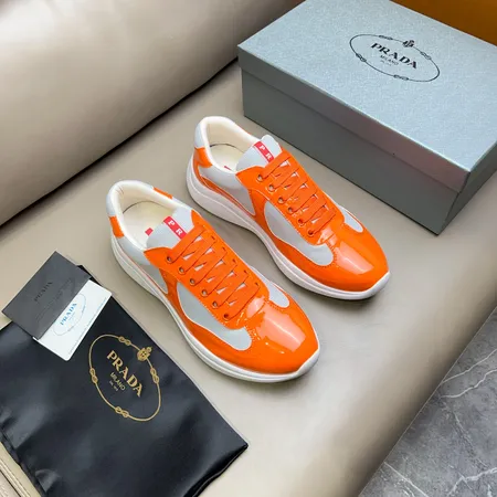 プラダ スニーカー