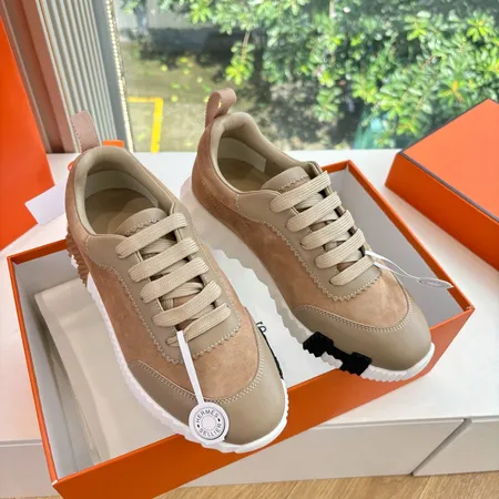 エルメス スニーカー