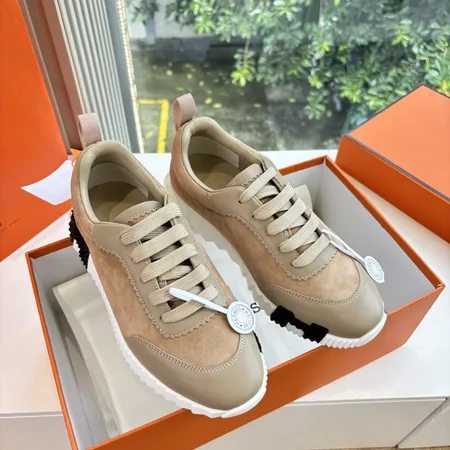 エルメス スニーカー