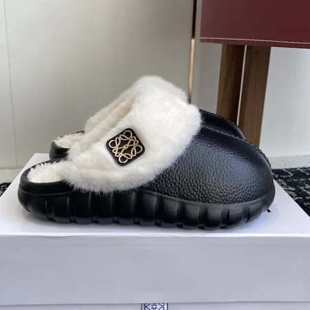 ロエベ スリッパ