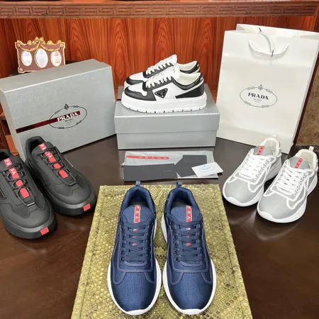 プラダ カジュアルシューズ