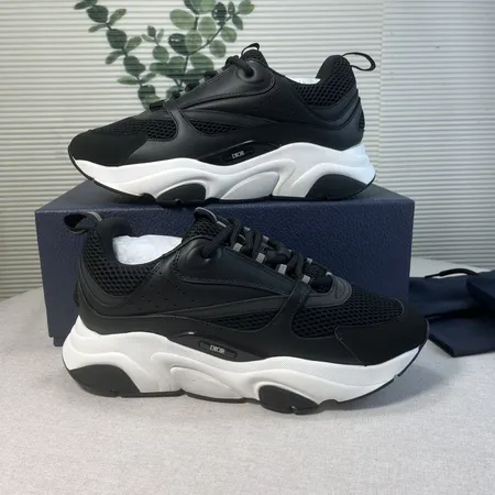 ディオール スニーカー