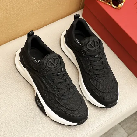 ヴァレンティノ カジュアルシューズ