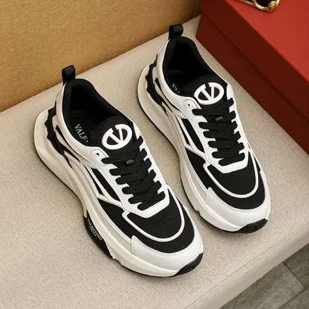 ヴァレンティノ カジュアルシューズ