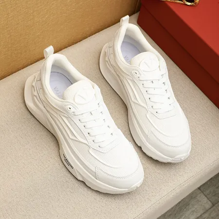 ヴァレンティノ カジュアルシューズ