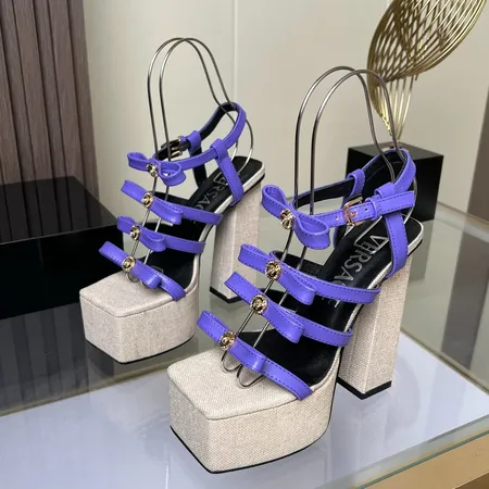 ヴェルサーチ サンダル