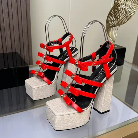 ヴェルサーチ サンダル