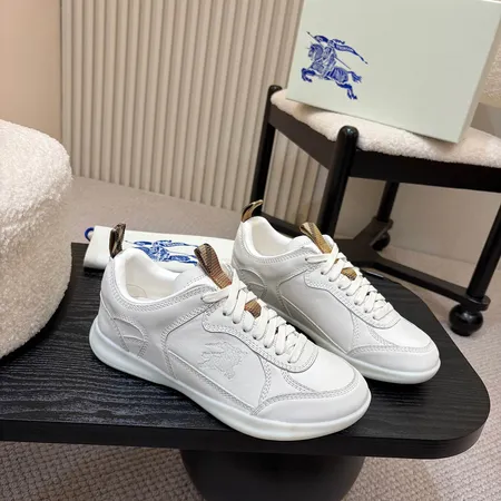 バーバリー ス スニーカー