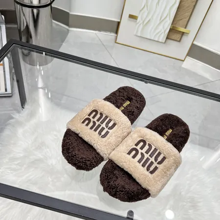 ミュウミュウ スリッパ